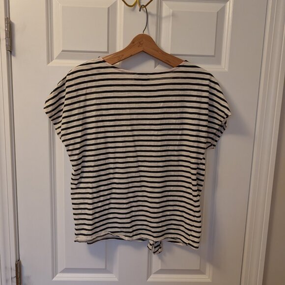 Women's W5 Black White Striped Boxy Tee Flower Embroidery Detail sz Med - Picture 5 of 5